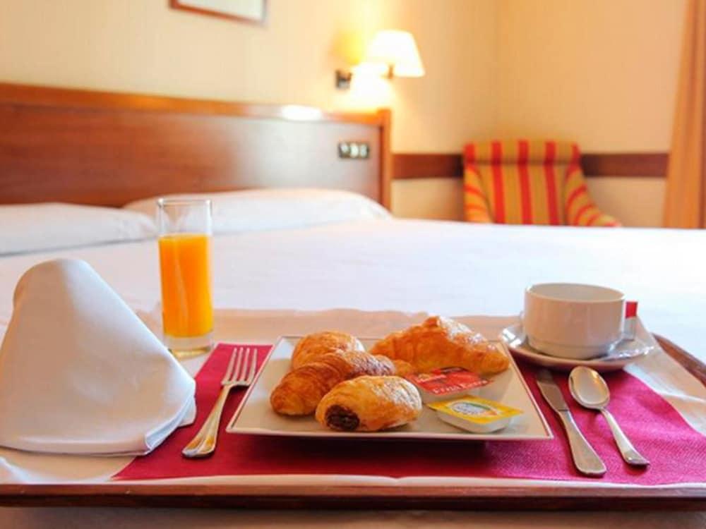Hotel Oriente Saragossa Zewnętrze zdjęcie