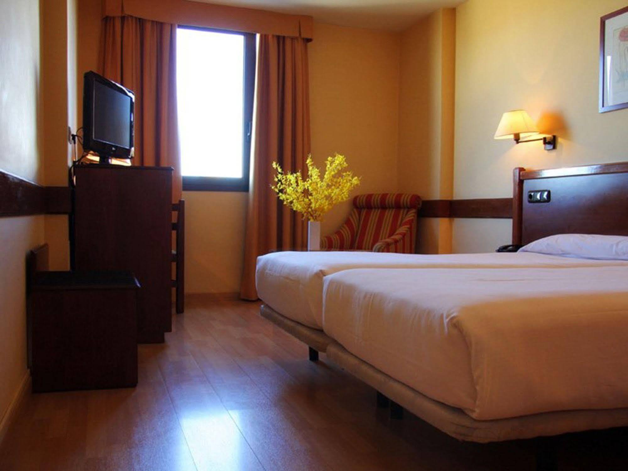 Hotel Oriente Saragossa Pokój zdjęcie